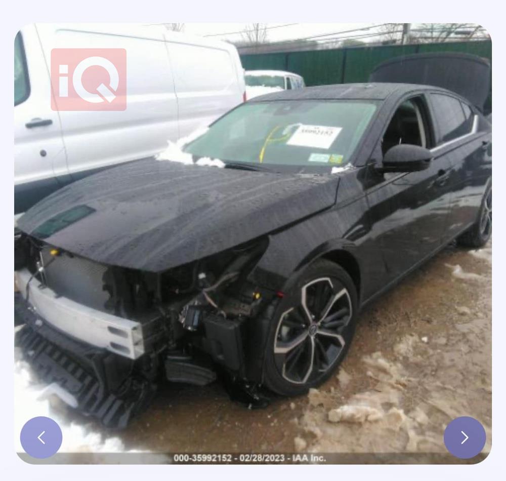 Nissan Altima